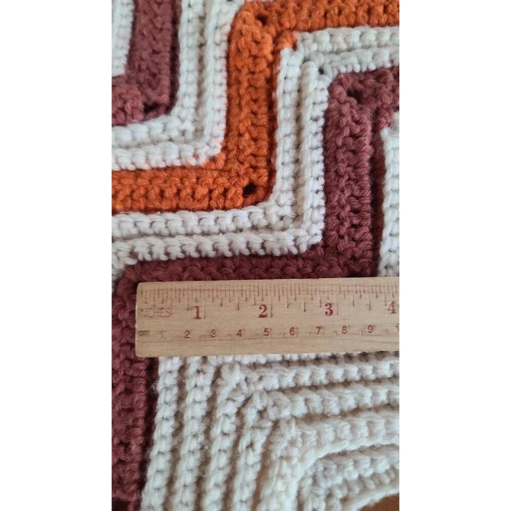 Small Zigzag Pattern Handmade Blanket
